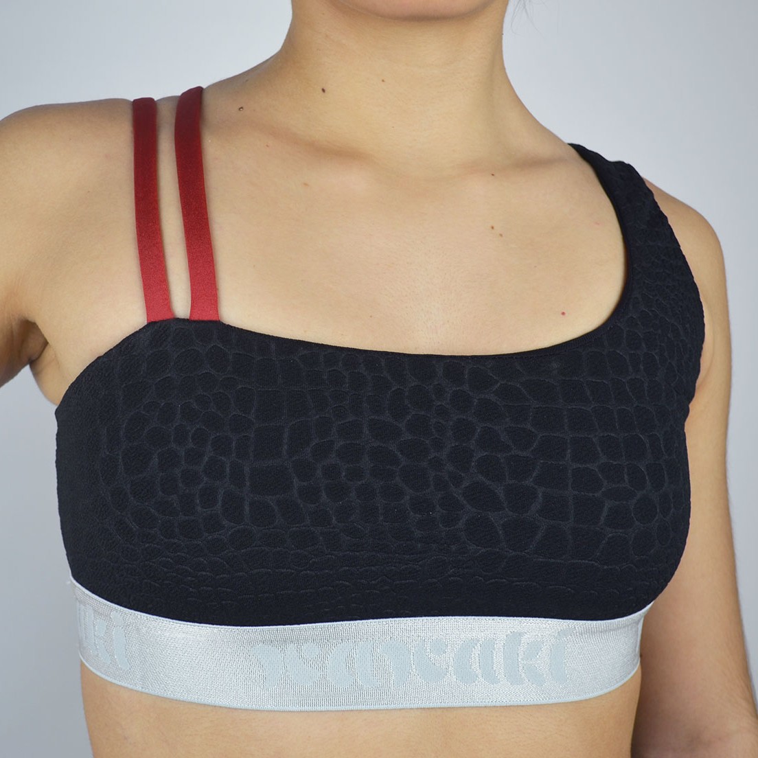 Medium Neck Shoulder Straps Sport Bra