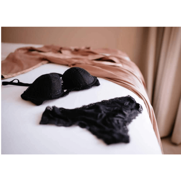 Woman Intimate Bra and Panties Underwear