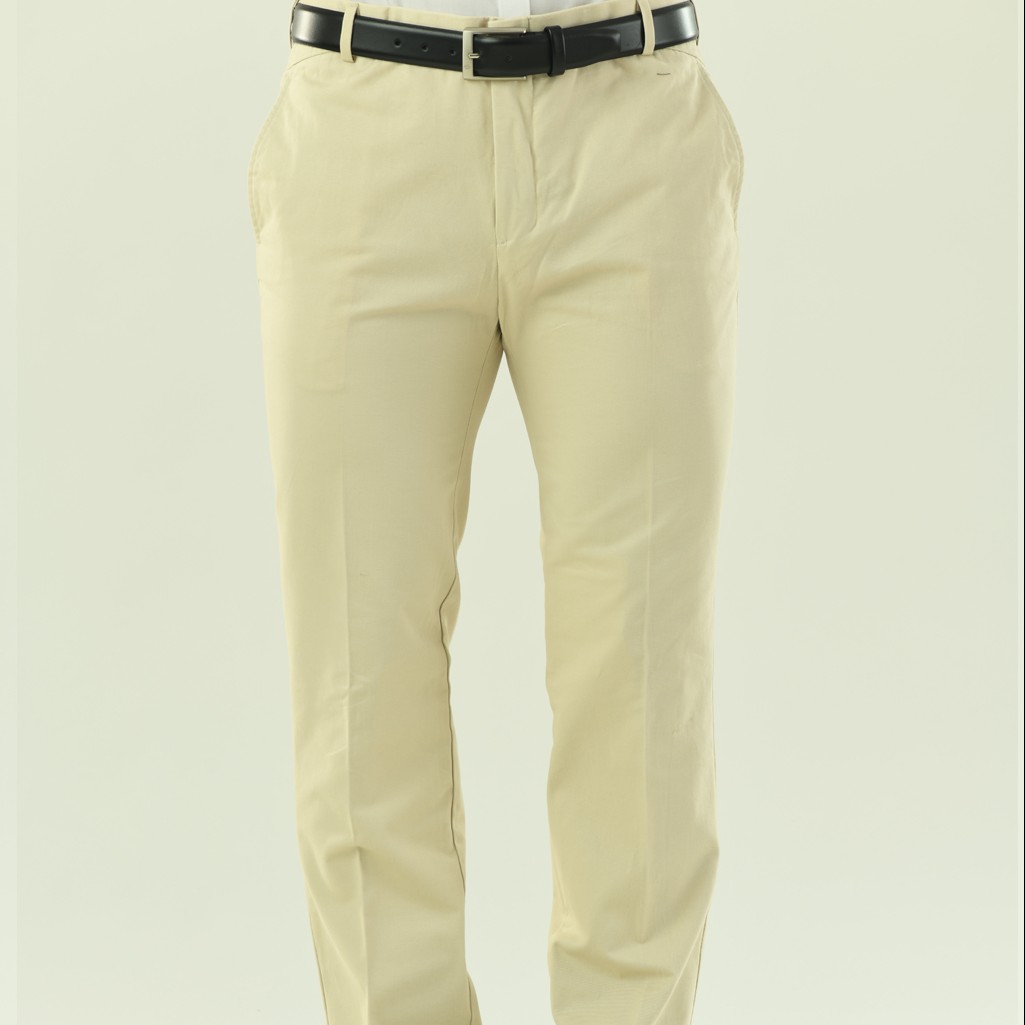 Men's chino with expandable waistband