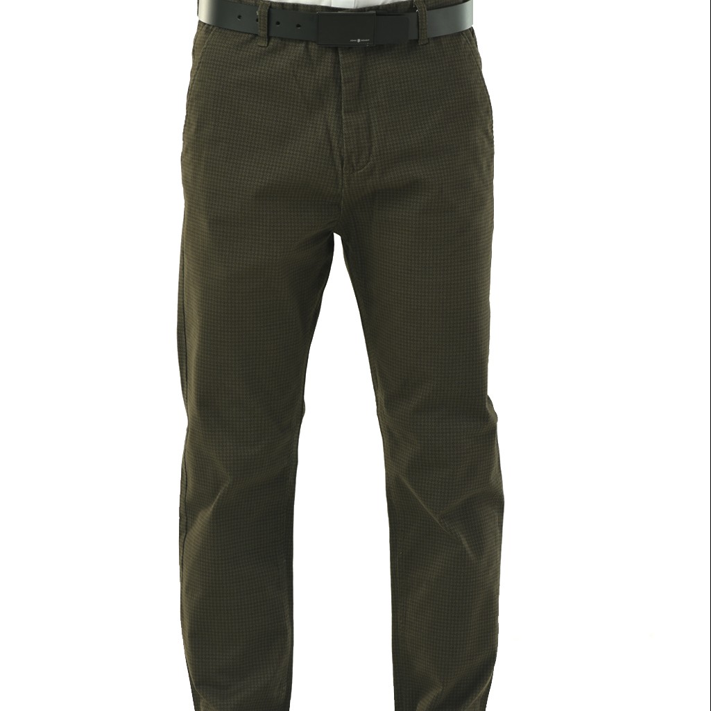 Men's chino with expandable waistband