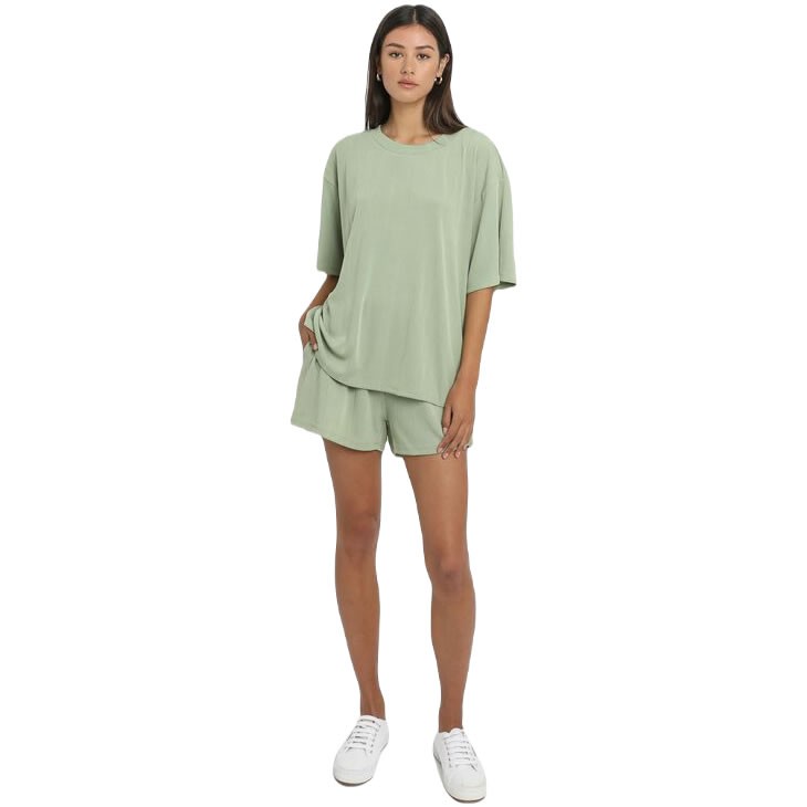 Loose blouse and shorts set