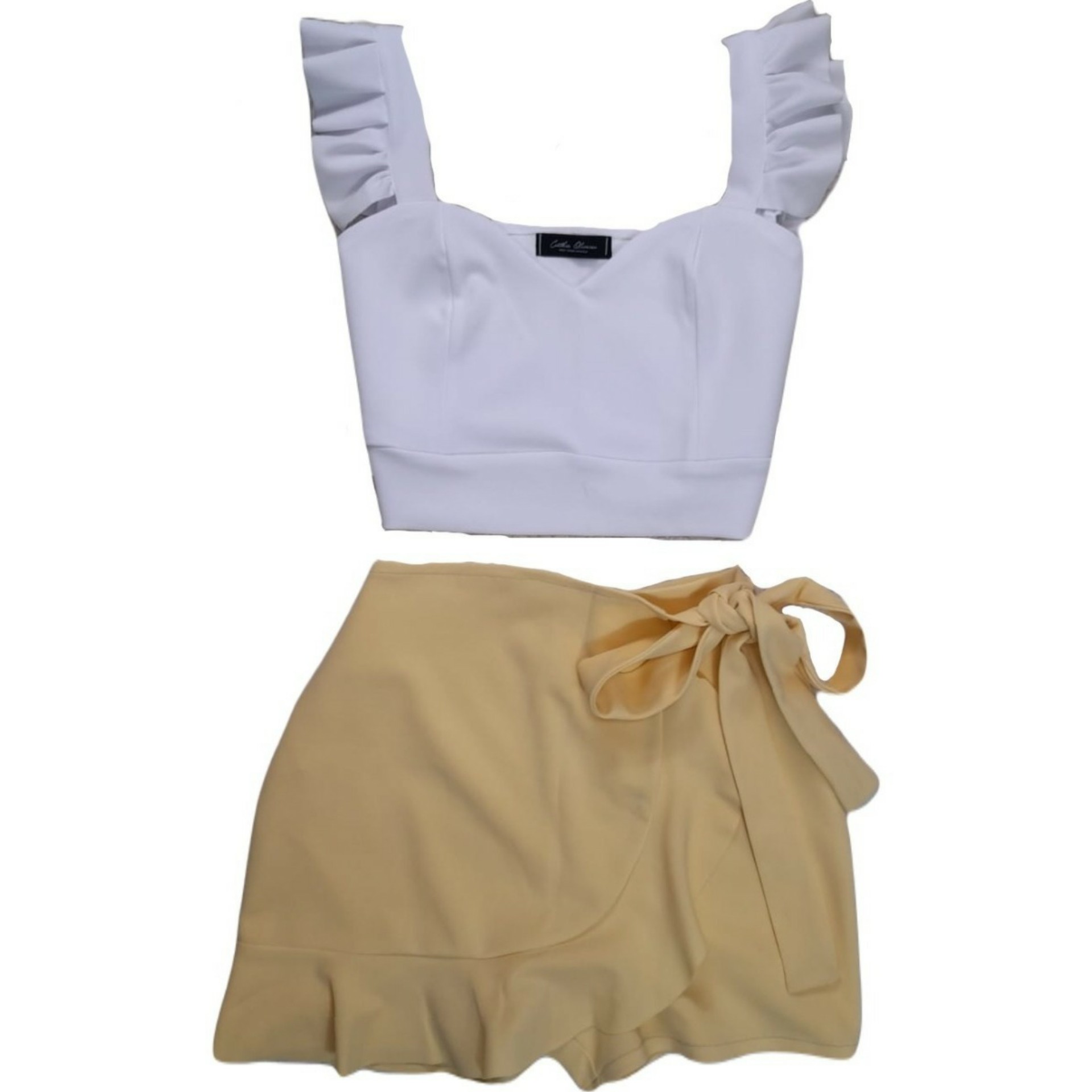Set Blouse Straps With Ruffles And Short With Ruffles And Knot